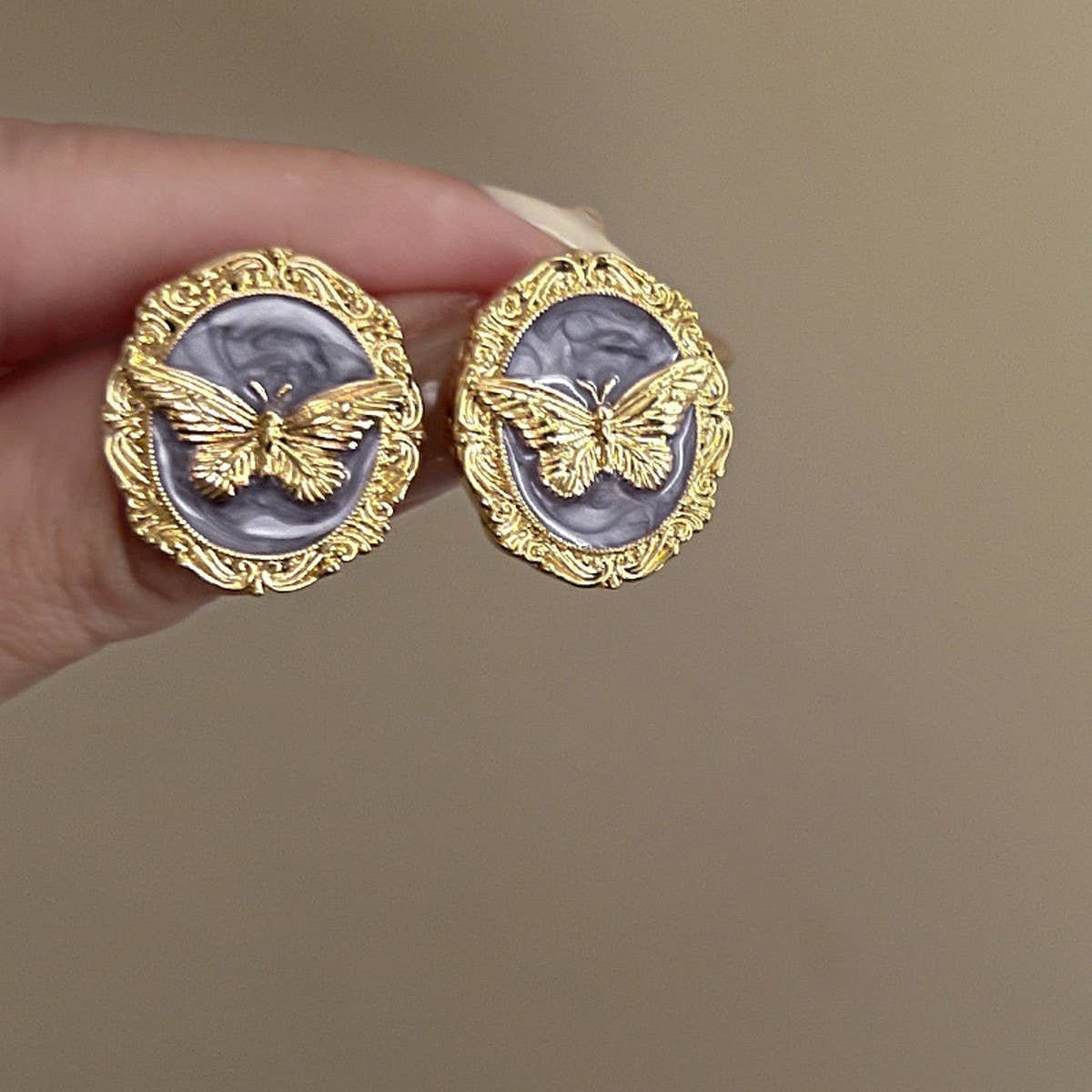 ROUND BUTTERFLY DRIP OIL FRENCH EARRINGS