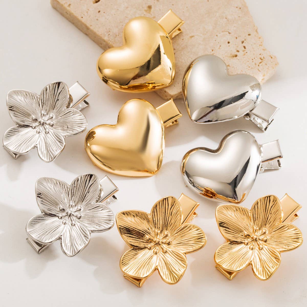 Metal Heart Flower Hair Clip ? Elegant & Minimal