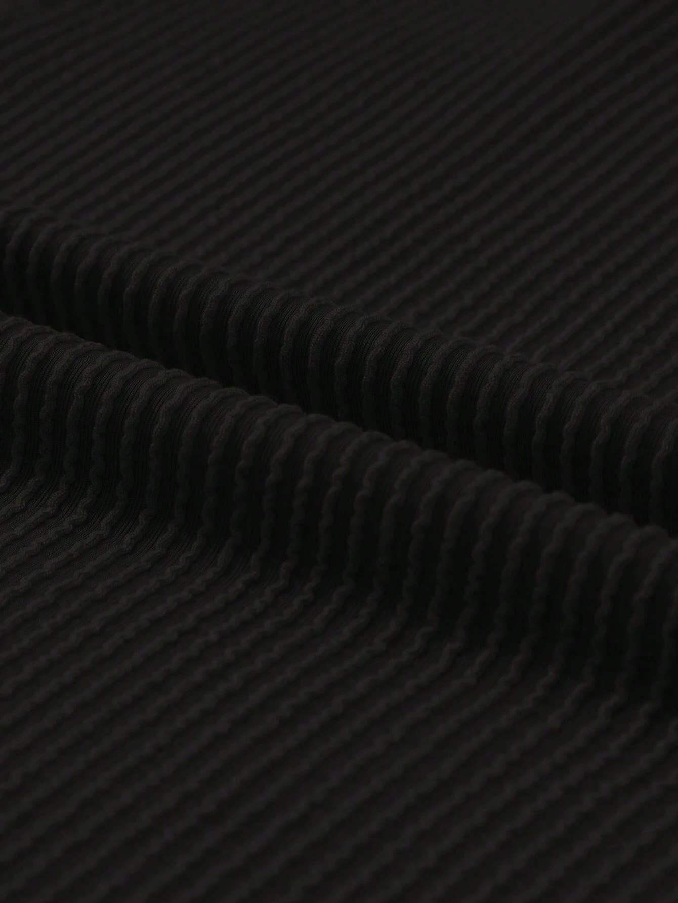 Stylish two-tone twist bullet pocket V-neck top