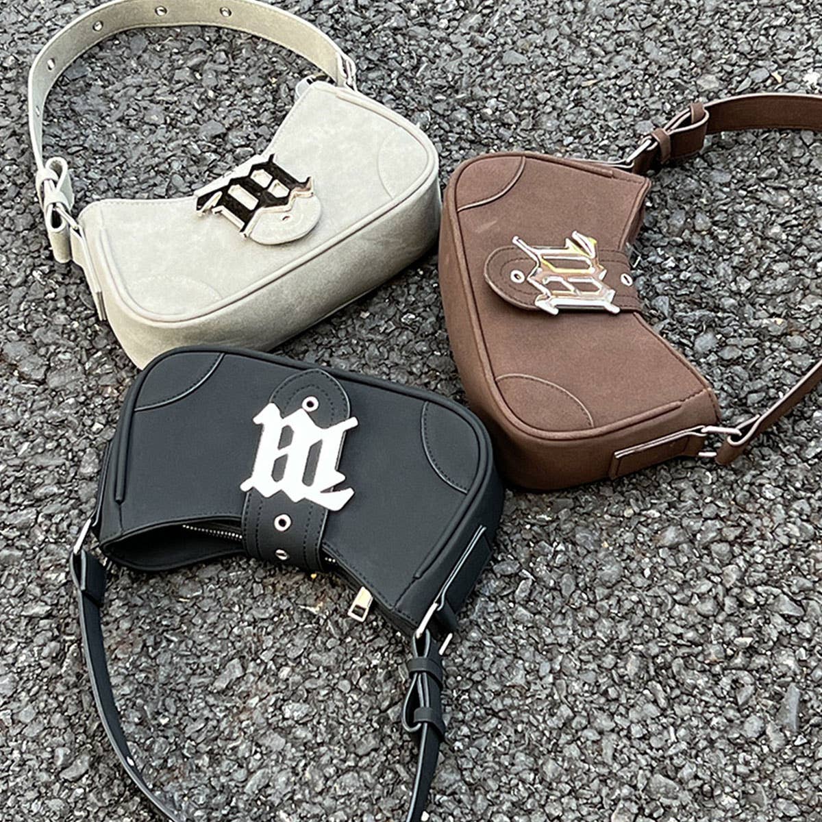 RETRO UNDERARM PORTABLE MESSENGER BAG_CWAB0968