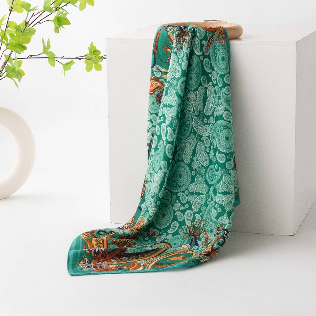 VINTAGE CASHEW FLOWER SMALL SQUARE SCARF