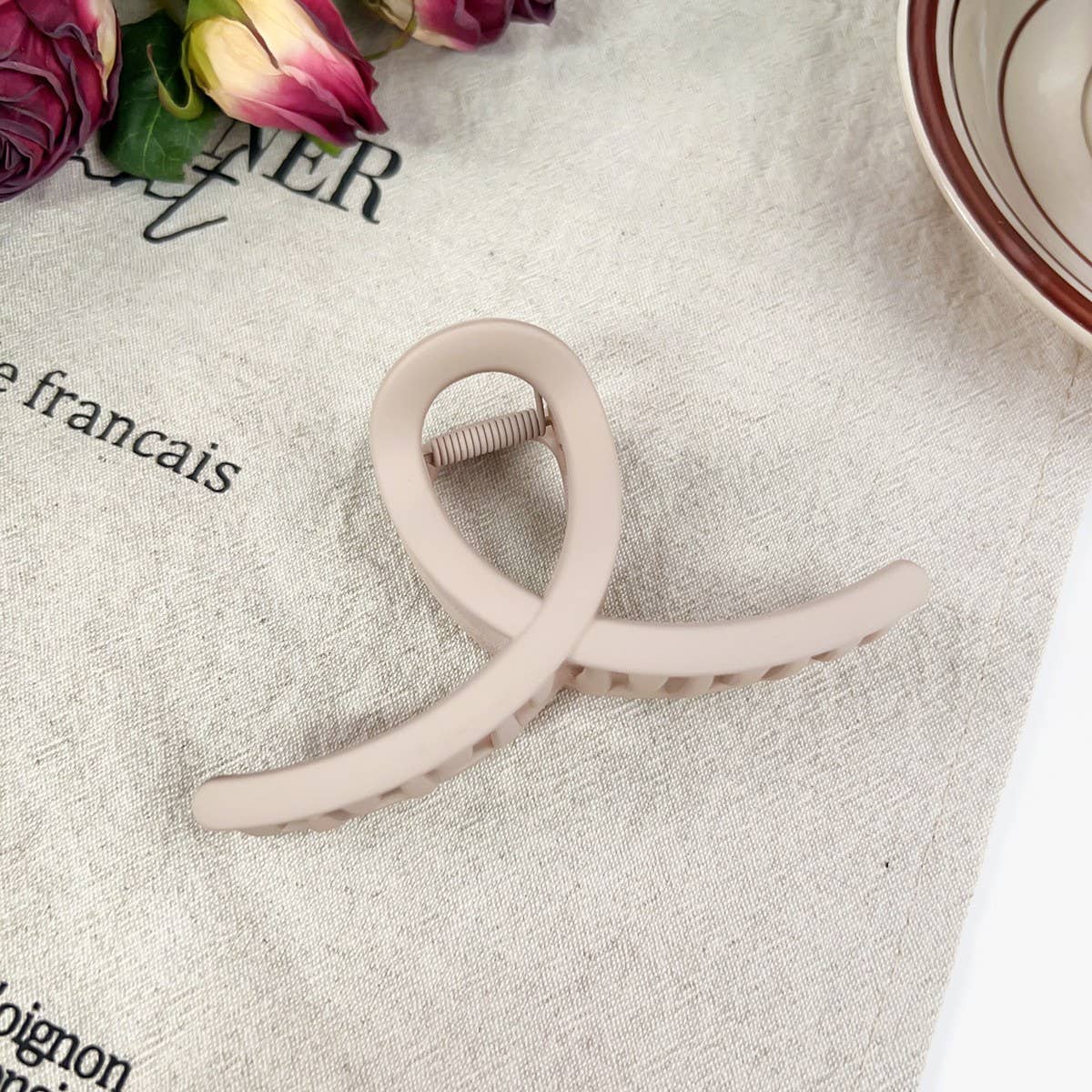 Rad extra-large shark clip fashionable grab clip