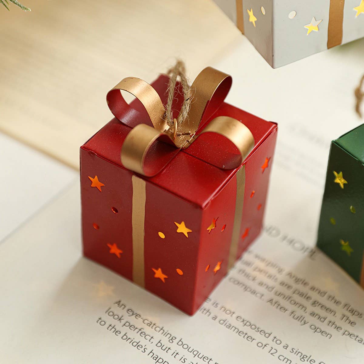 Iron Star Lighted Gift Box Xmas Tree Decor