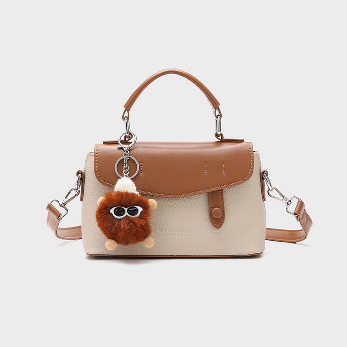 VERSATILE AND REFRESHING SHOULDER BAG WITH PENDANT_CWAB2980