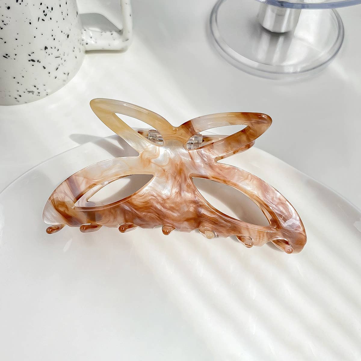 TEMPERAMENT BUTTERFLY SWEET HOLLOW HAIRPIN