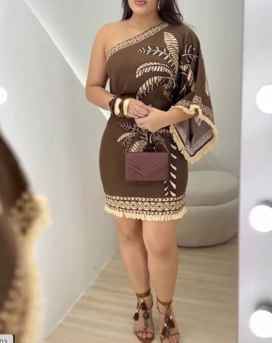 Fashion off-the-shoulder printed fringed dress