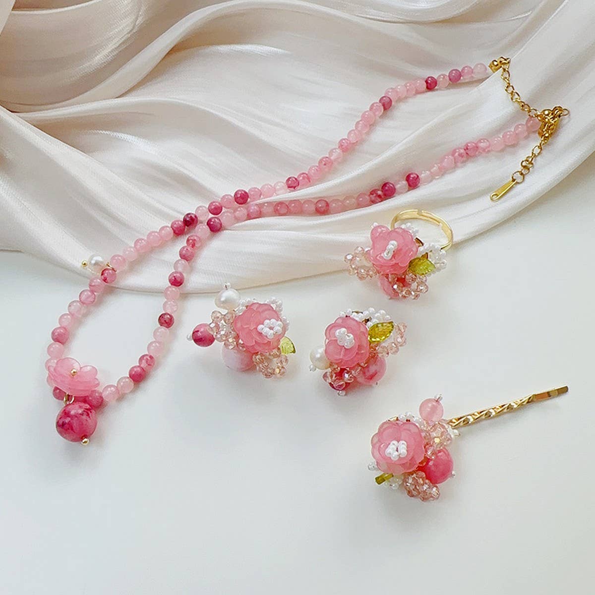 SWEET OIL PAINTING STYLE BEADED SET