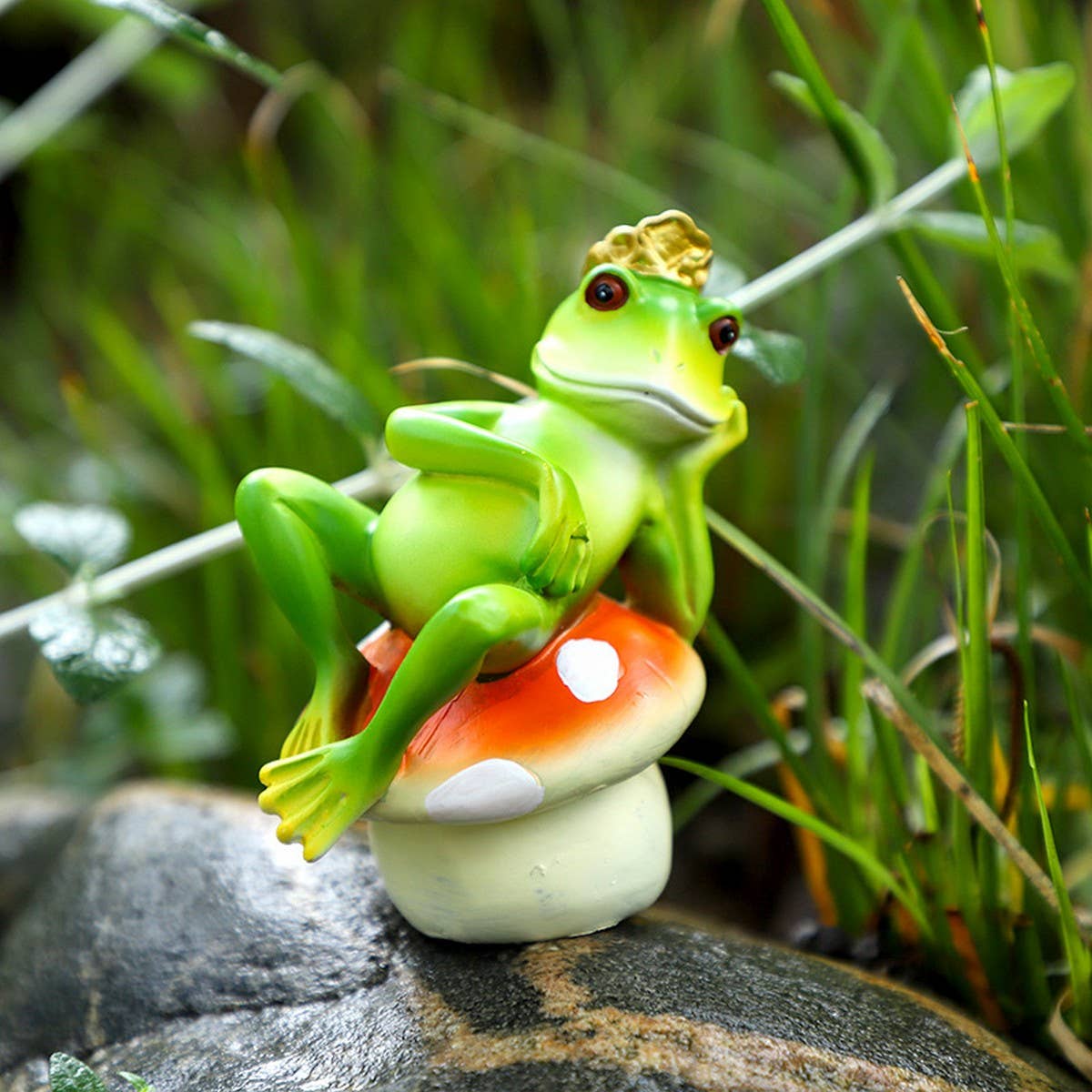 Cute Frog Prince Resin Garden Decor_CWAJE5295
