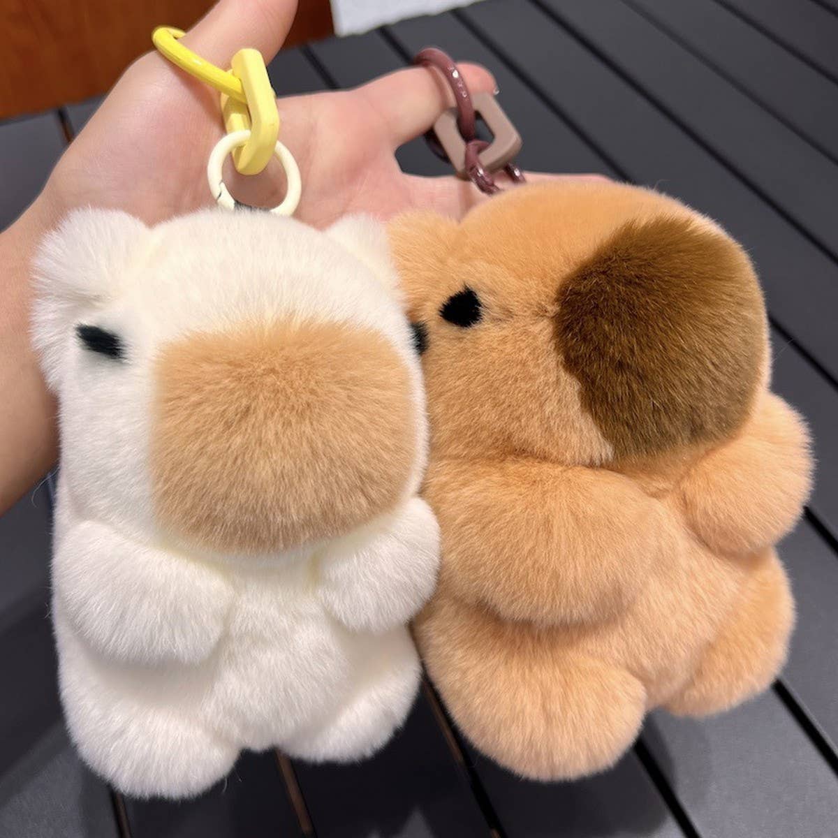 CUTE CAPYBARA PLUSH DOLL CAR KEYCHAIN PENDANT