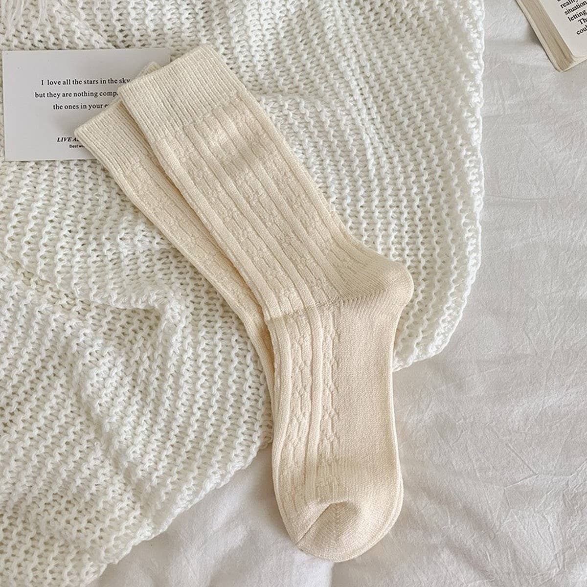 AUTUMN AND WINTER CABLE KNIT SOCKS_CWMS1067