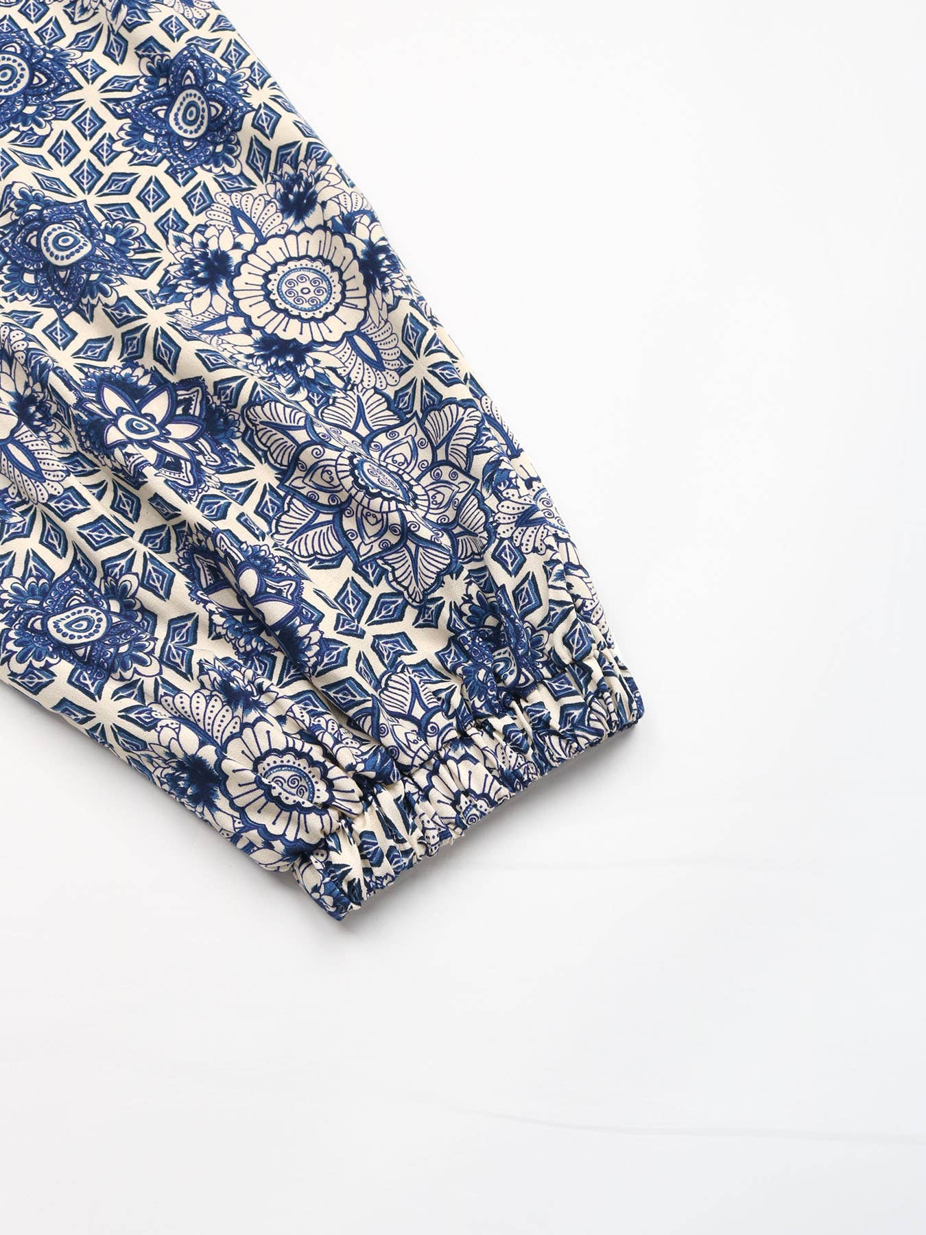 HIGH-WAISTED ETHNIC HOLIDAY PRINTED TROUSERS