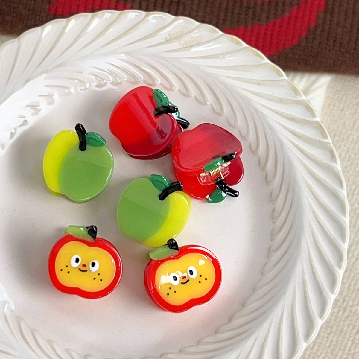 Fruit-shaped children's acetate board hair grab