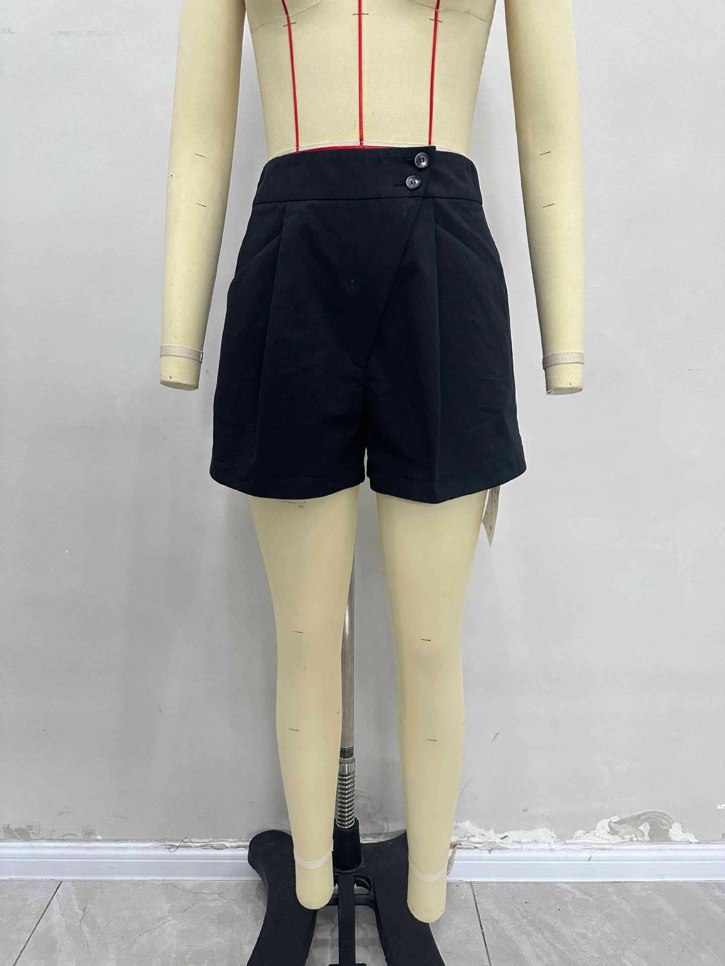 Casual breathable pocket wide-leg shorts