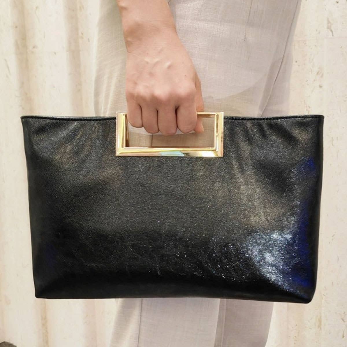 Fashionable and shiny PU leather handbag