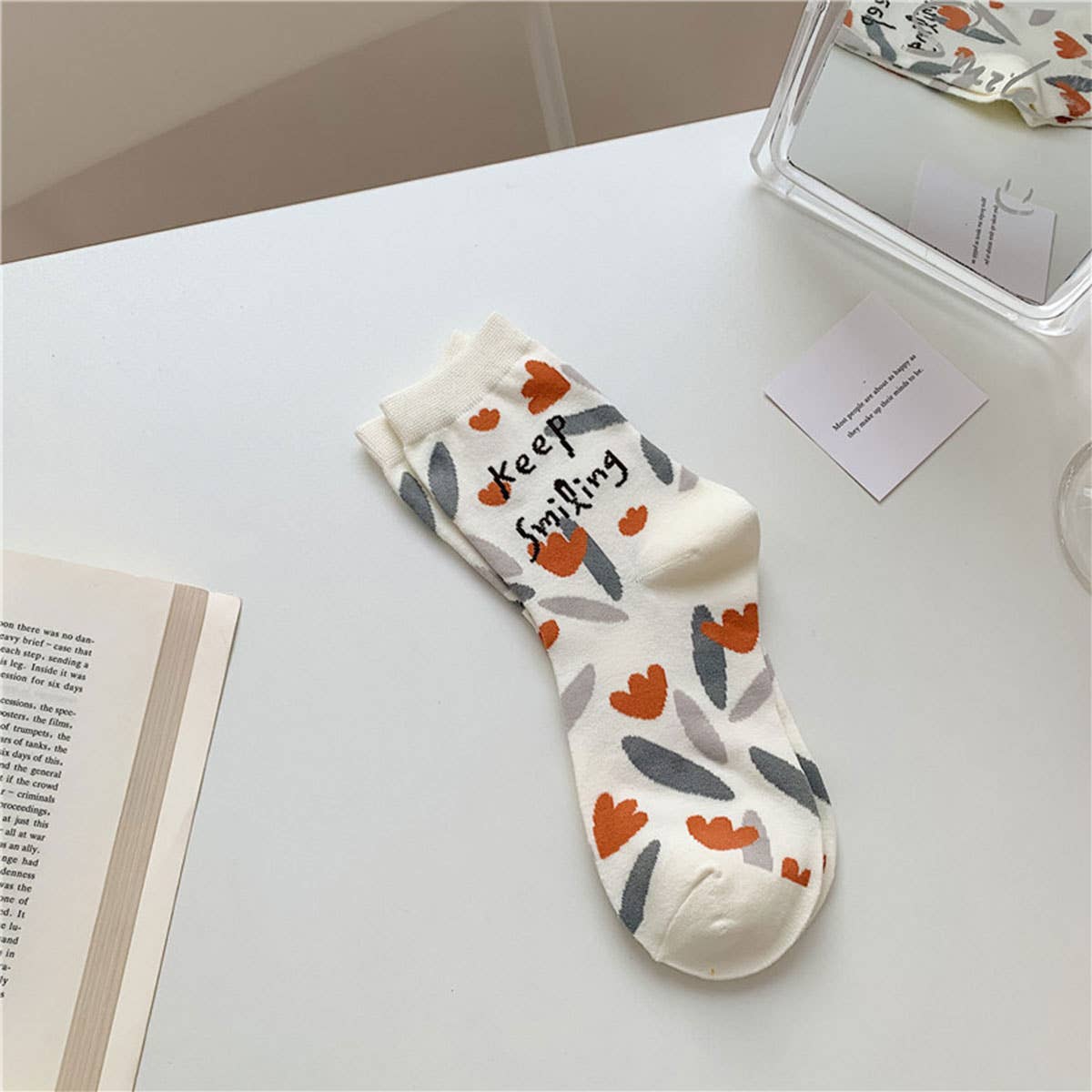 MILKY WHITE DOODLE SMILEY PATTERN CREW SOCKS