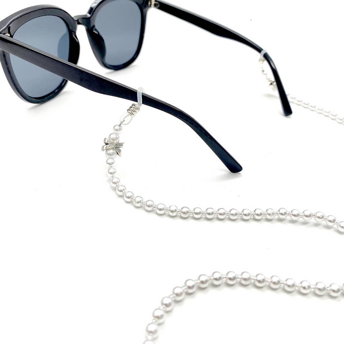 X PEARL BEADED GLASSES LANYARD_CWMM1156