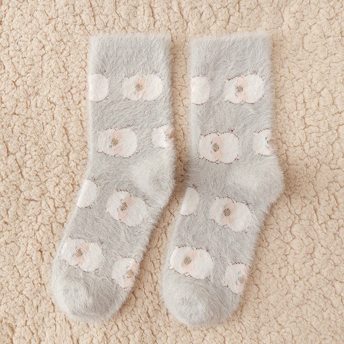 CUTE WARM SEASON LINT-FREE FLOOR SOCKS