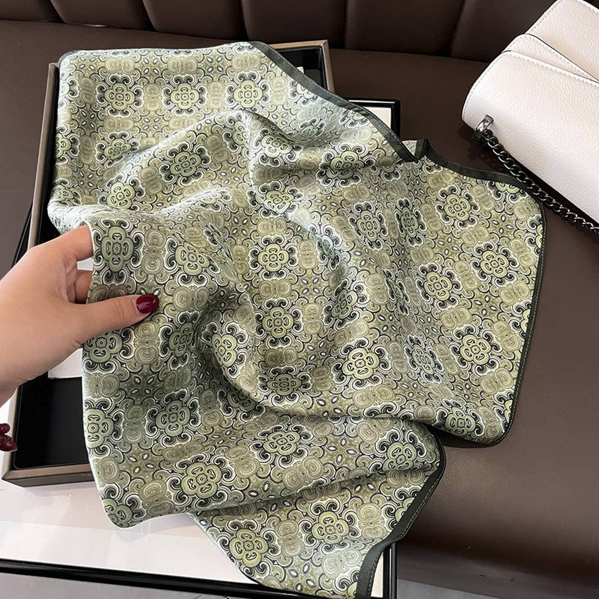 Vintage Scarf ? 100% Mulberry Silk Neck Square