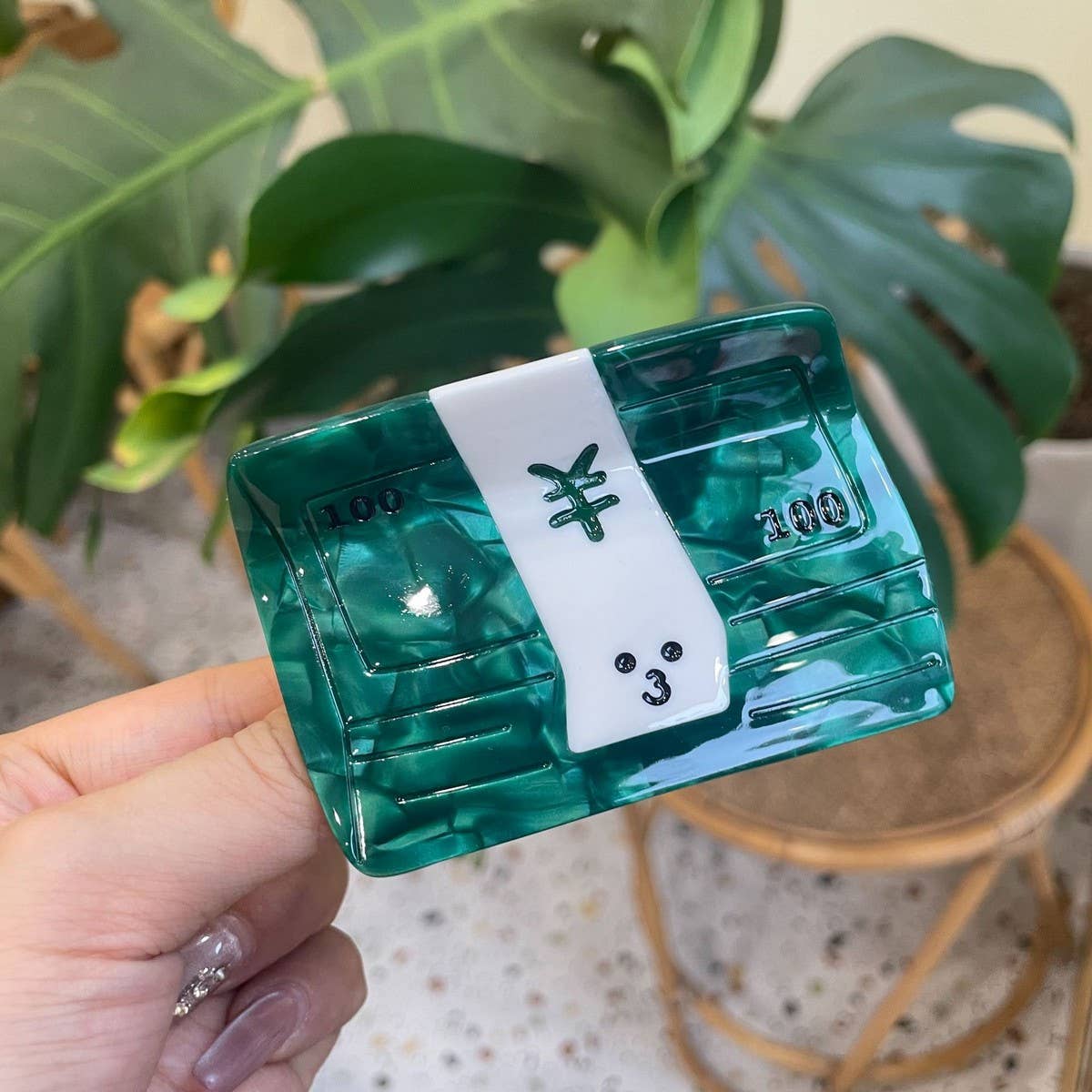 Retro Phone Clock Hair Claw - Cute Vintage Style_CWASC1597