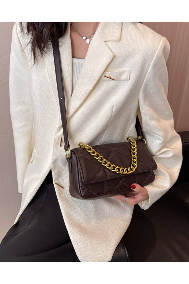 QUILTED ZIPPER CHAIN POINT CROSS BODY BAG_CWAB0526