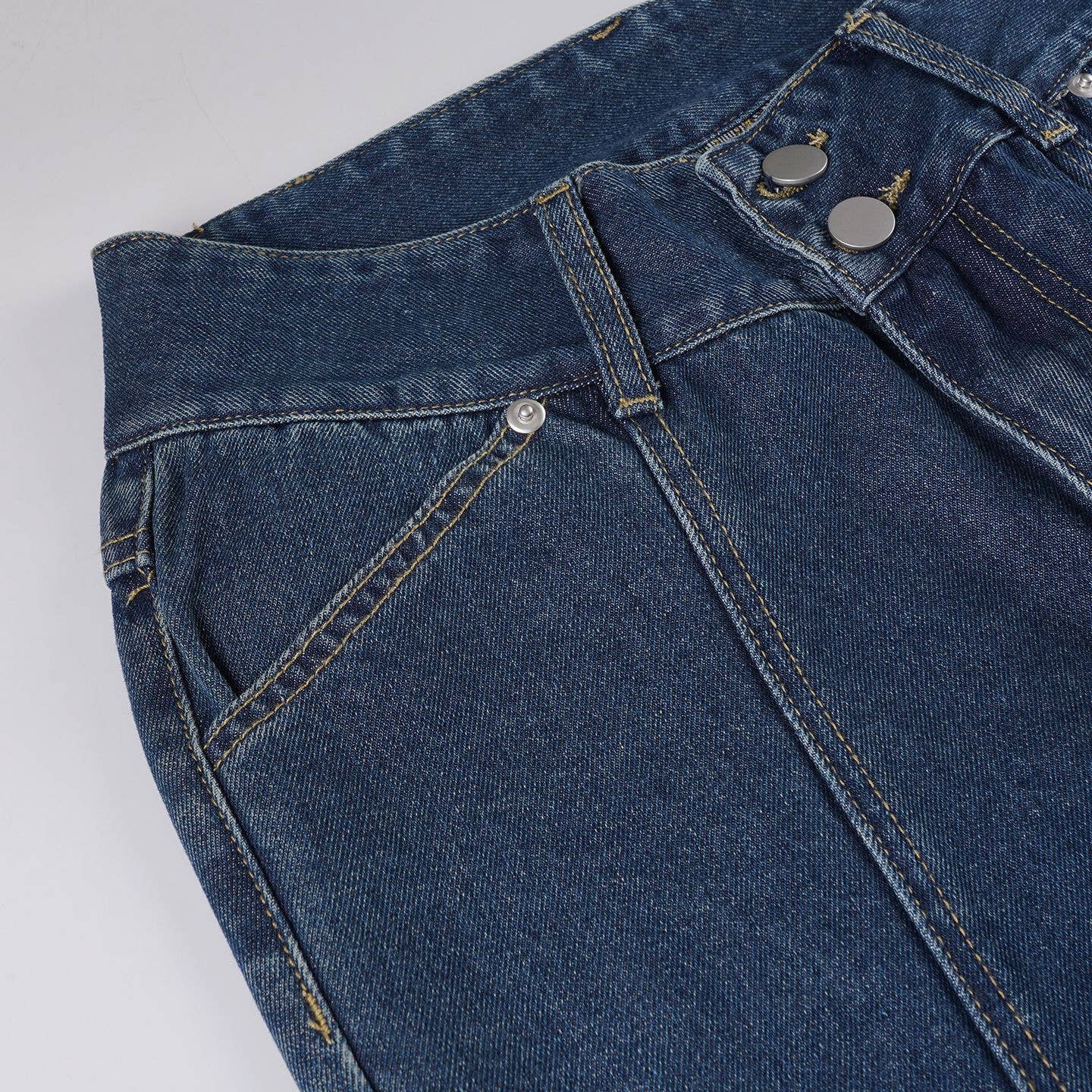 Low-waisted slightly flared jeans,casual jeans