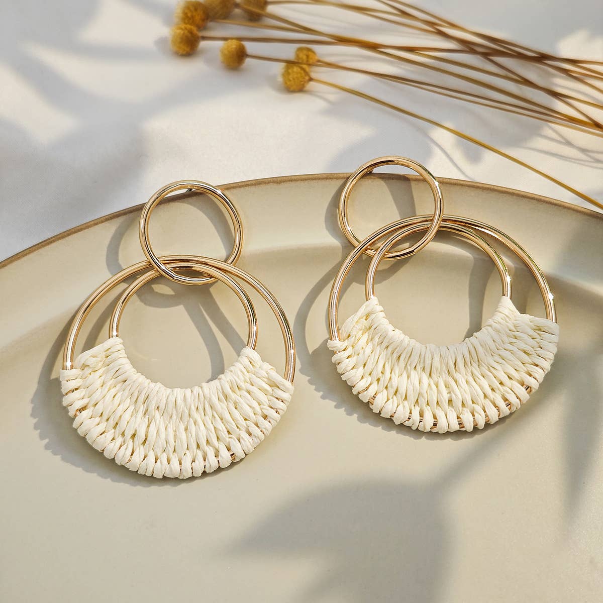 Retro geometric circular perforated earrings