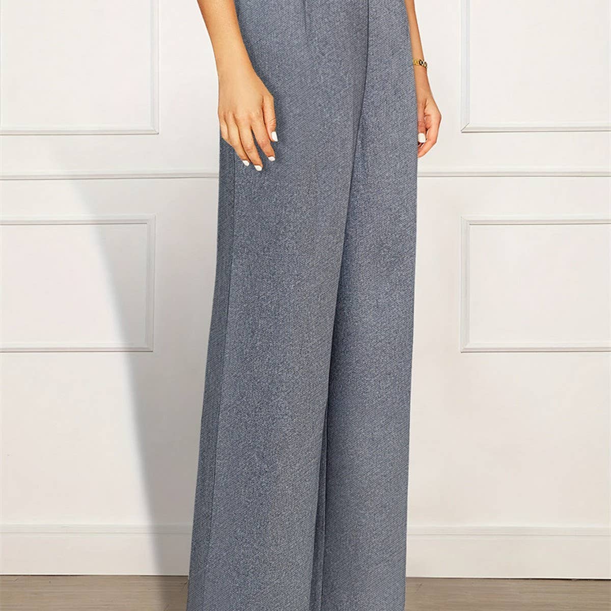Elegant commuter pants with wide legs straight