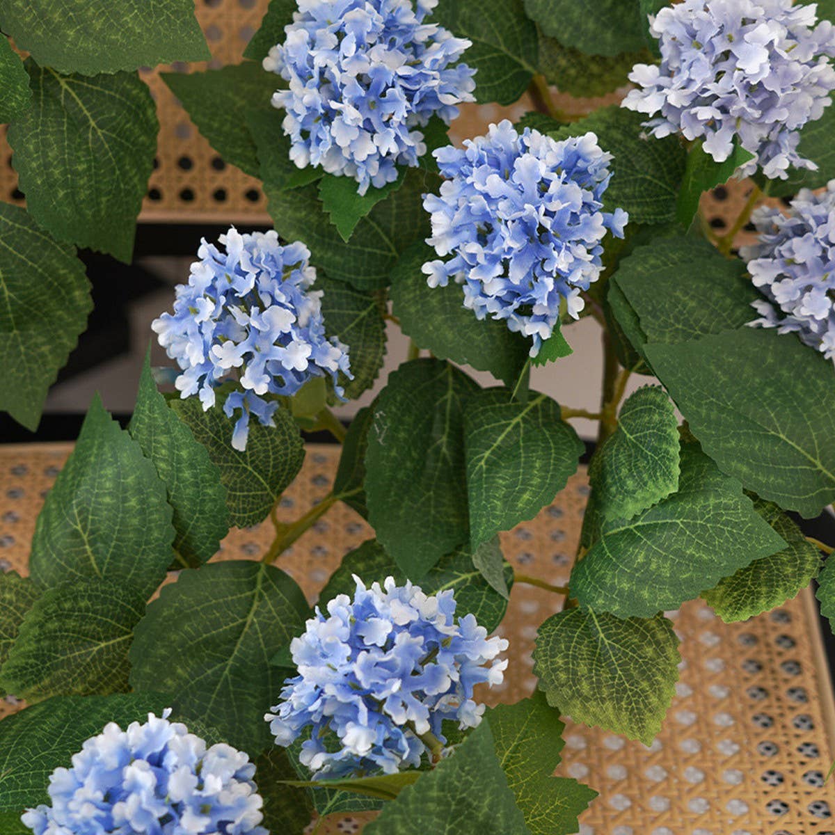 Hydrangea Eucalyptus Vine Garland with 14 Blooms