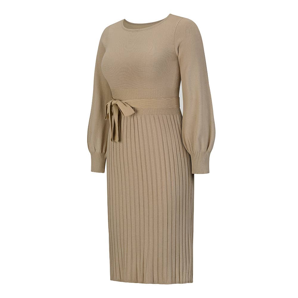 Fitted pleated mid-length knitted dress