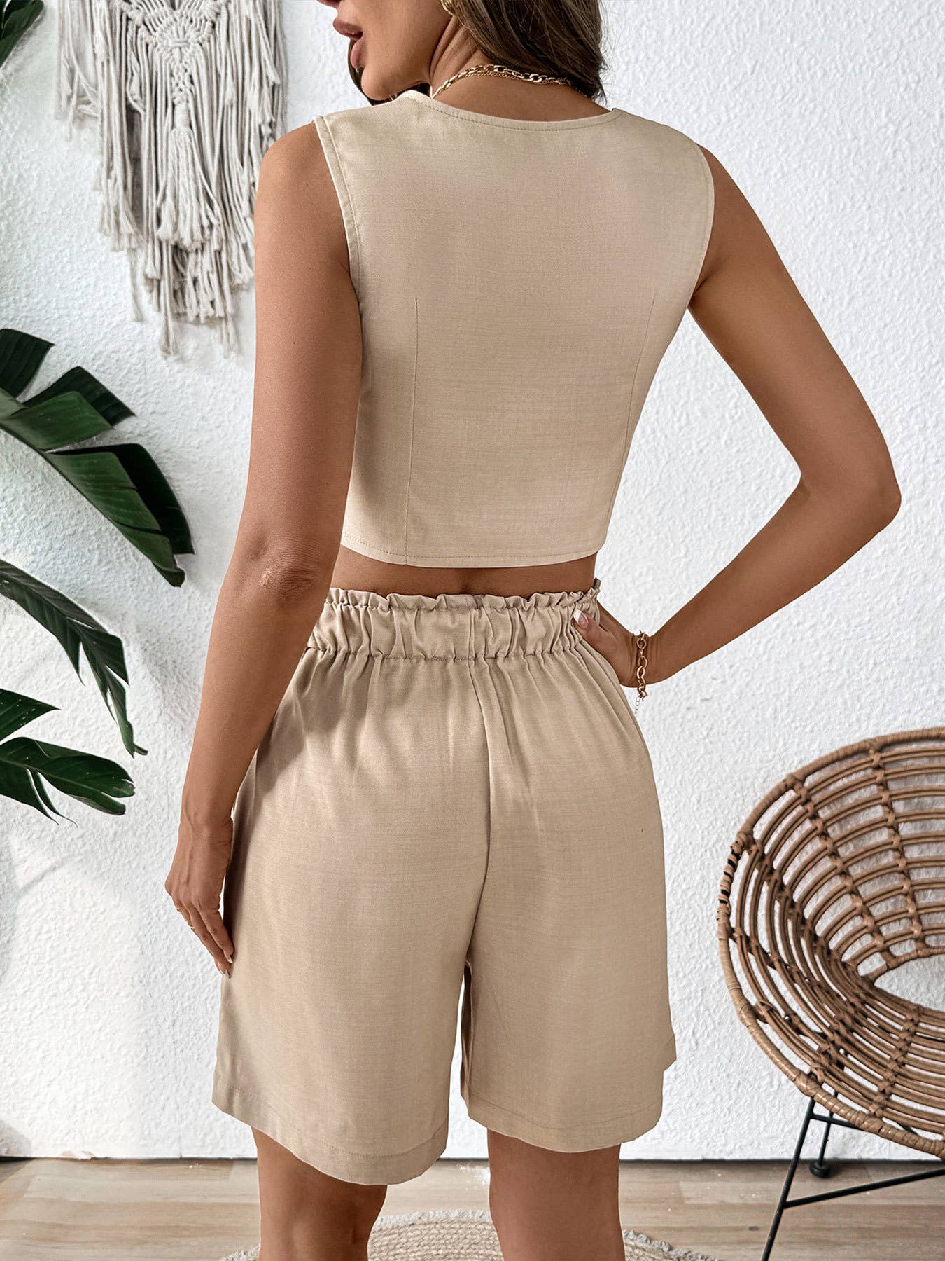 Sleeveless waistcoat shorts commut two-piece set