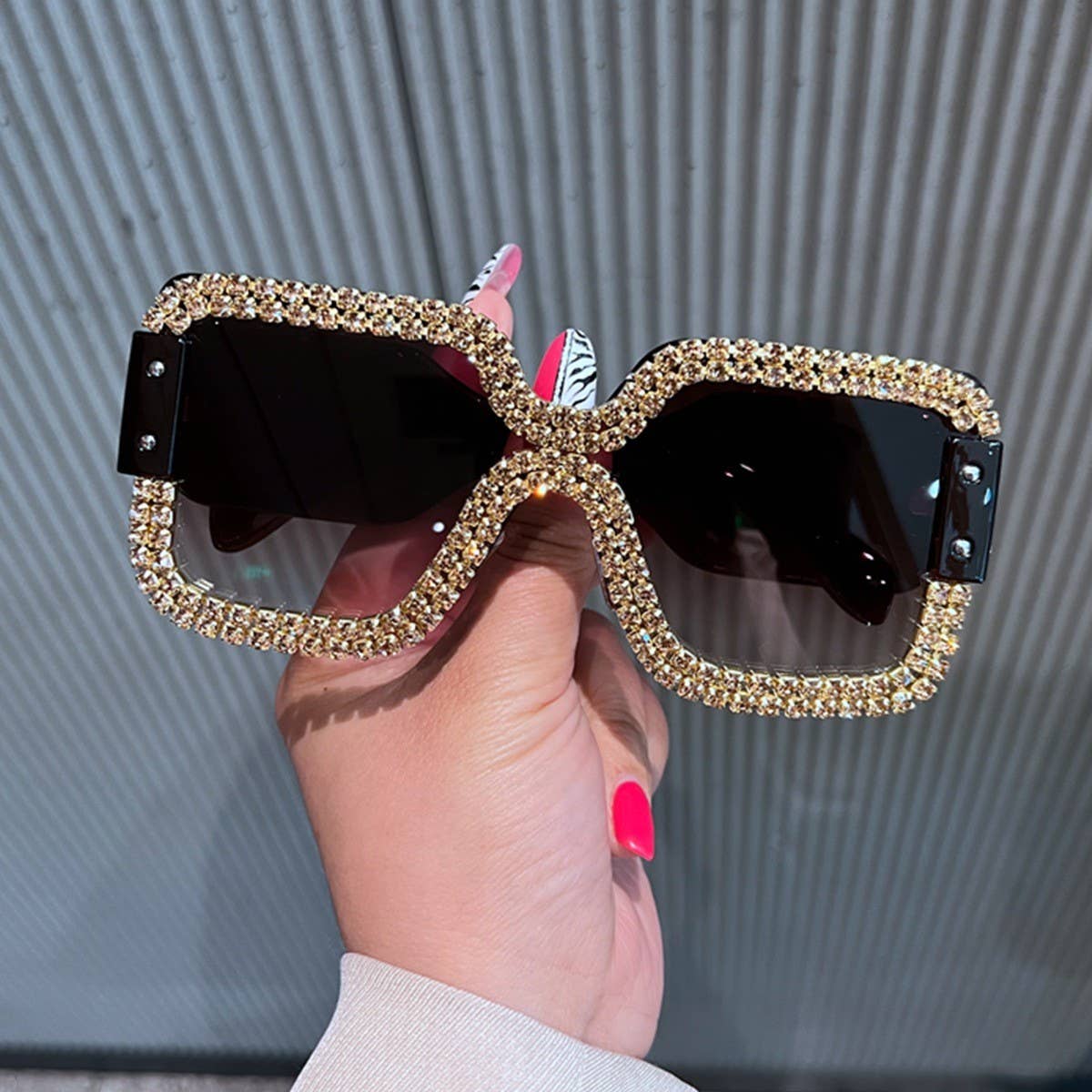 FRAMELESS ONE-PIECE FASHION SQUARE SUNGLASSES