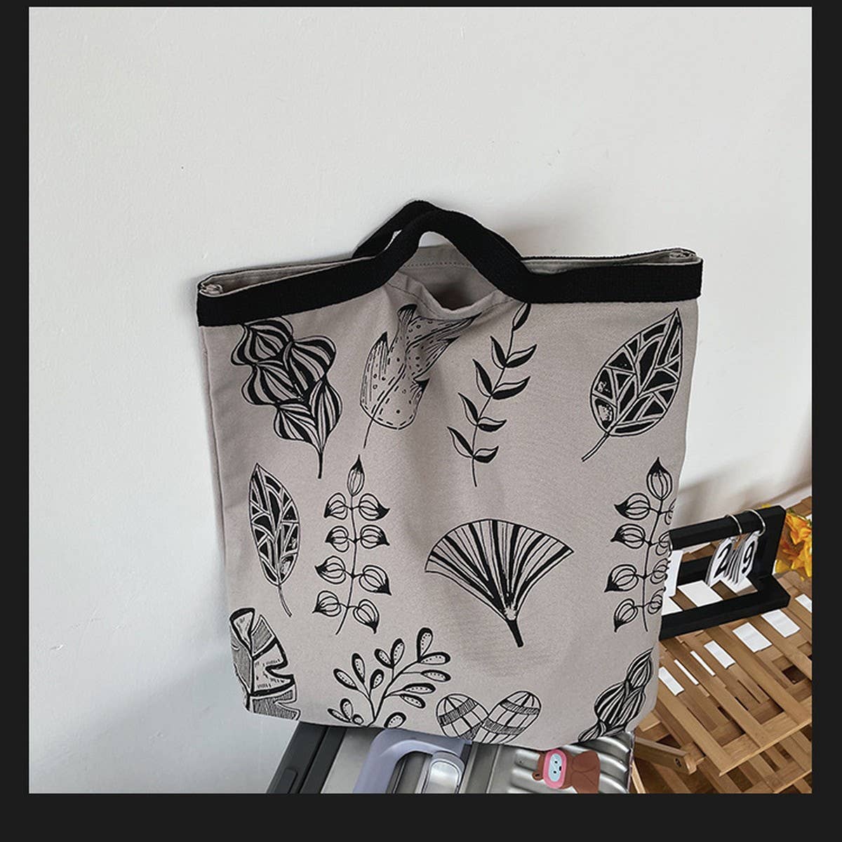 LETTER EMBROIDERED LARGE CAPACITY CANVAS TOTE BAG_CWAB1682