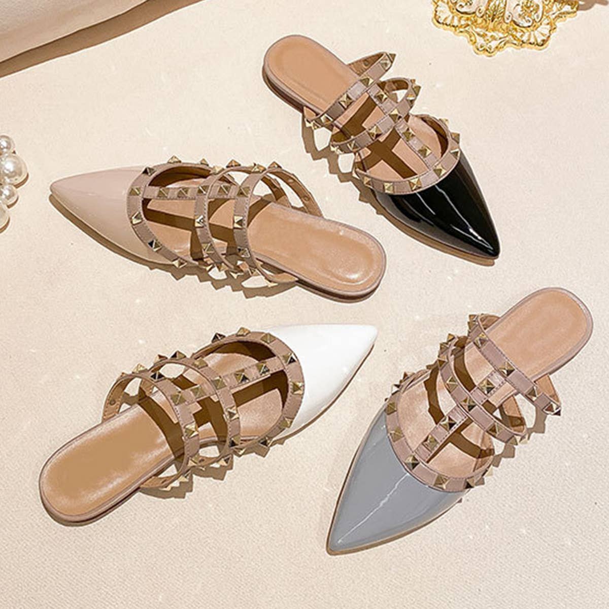 FASHIONABLE POINTED FLAT SOLE SANDALS