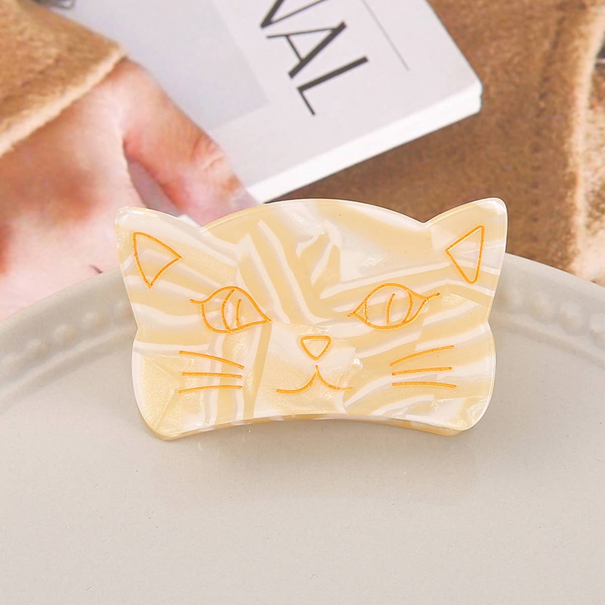 Acrylic Medium Cat Hair Claw Clip for Bangs_CWAHA0992