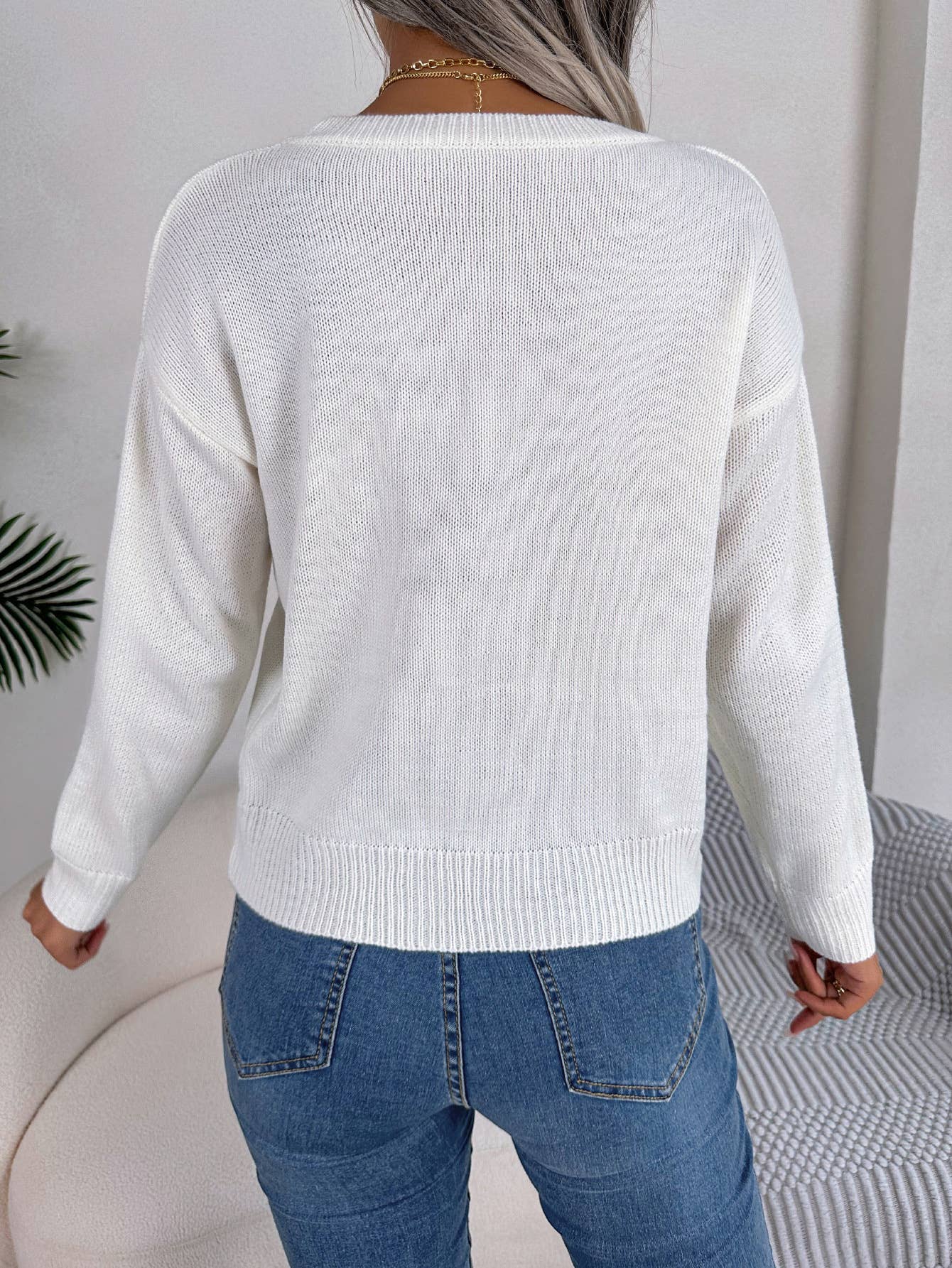 Twisted heart long-sleeved pullover sweater