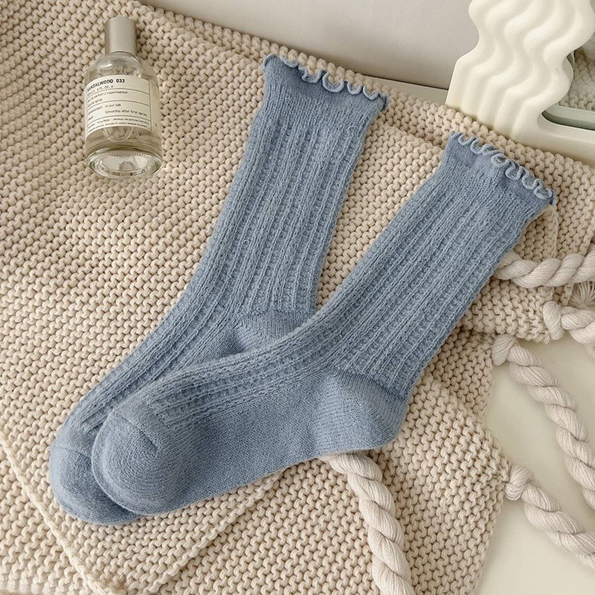 WARM SOLID COLOR RUFFLED CUTE MID-CALF SOCKS