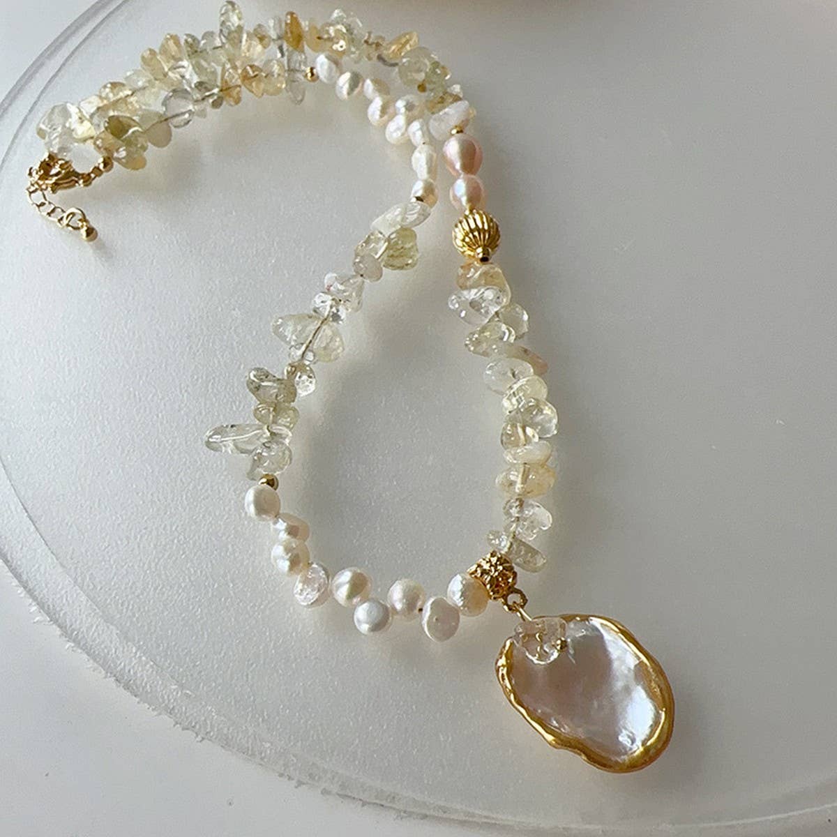 GLITTERING WAVE-SHAPED NATURAL PEARL SET