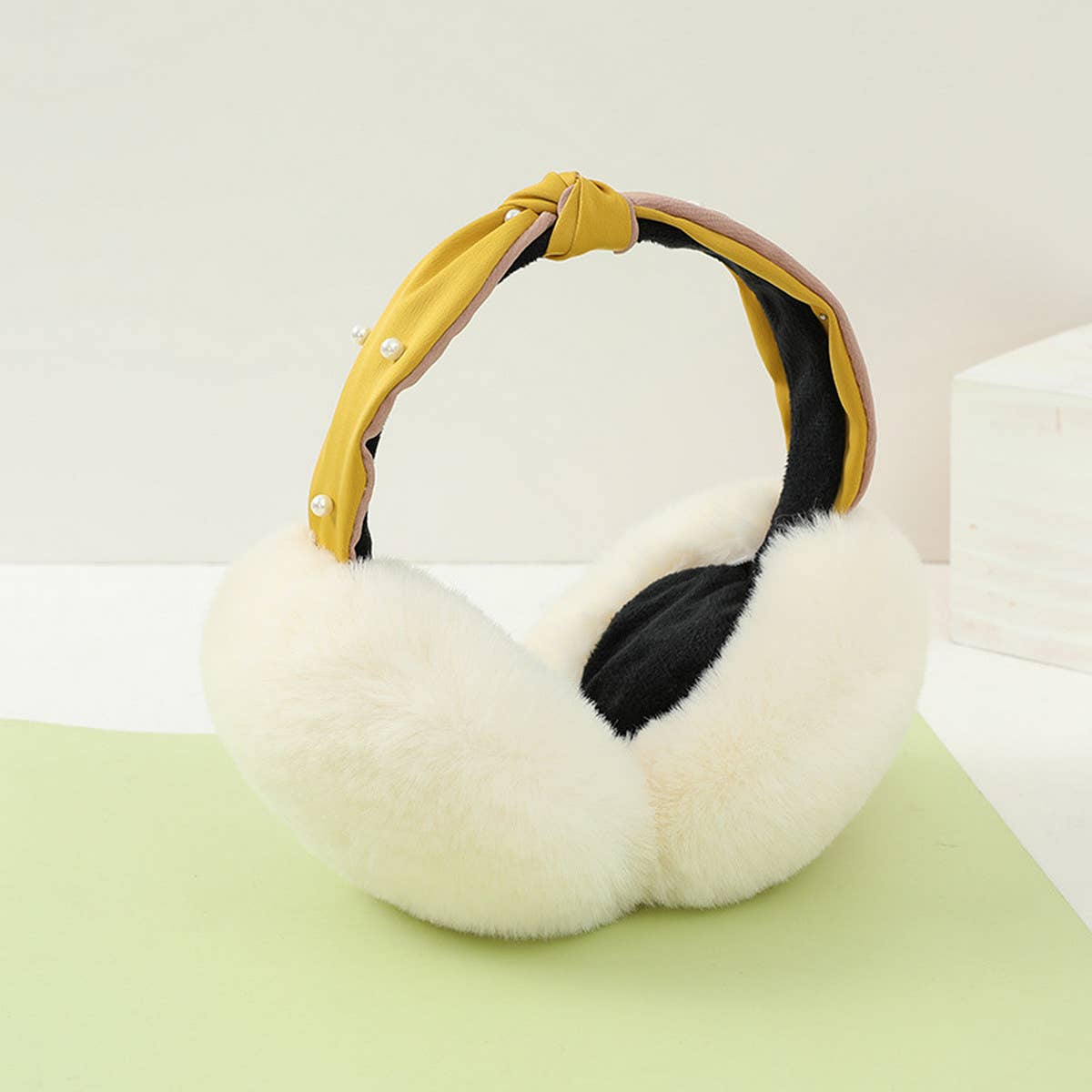 CUTE WARM FOLDABLE PORTABLE EARMUFFS