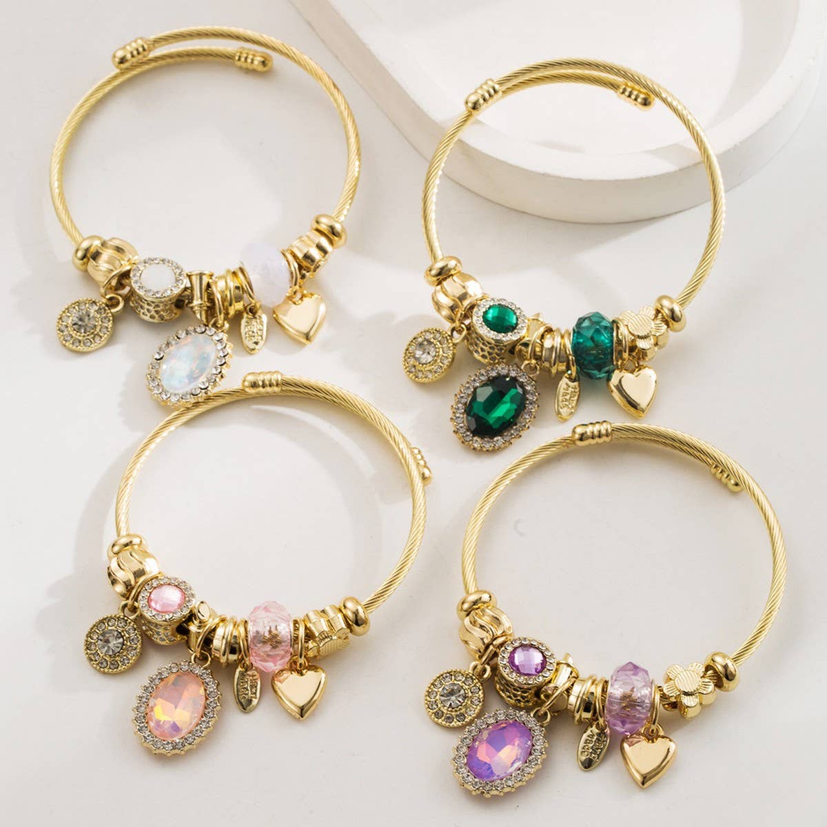 Stylish Couple Bracelet with Round Heart Pendant_CWMM8578