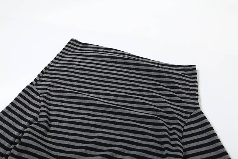 SOLID COLOR BAGGY DIAGONAL COLLAR STRIPED TOP