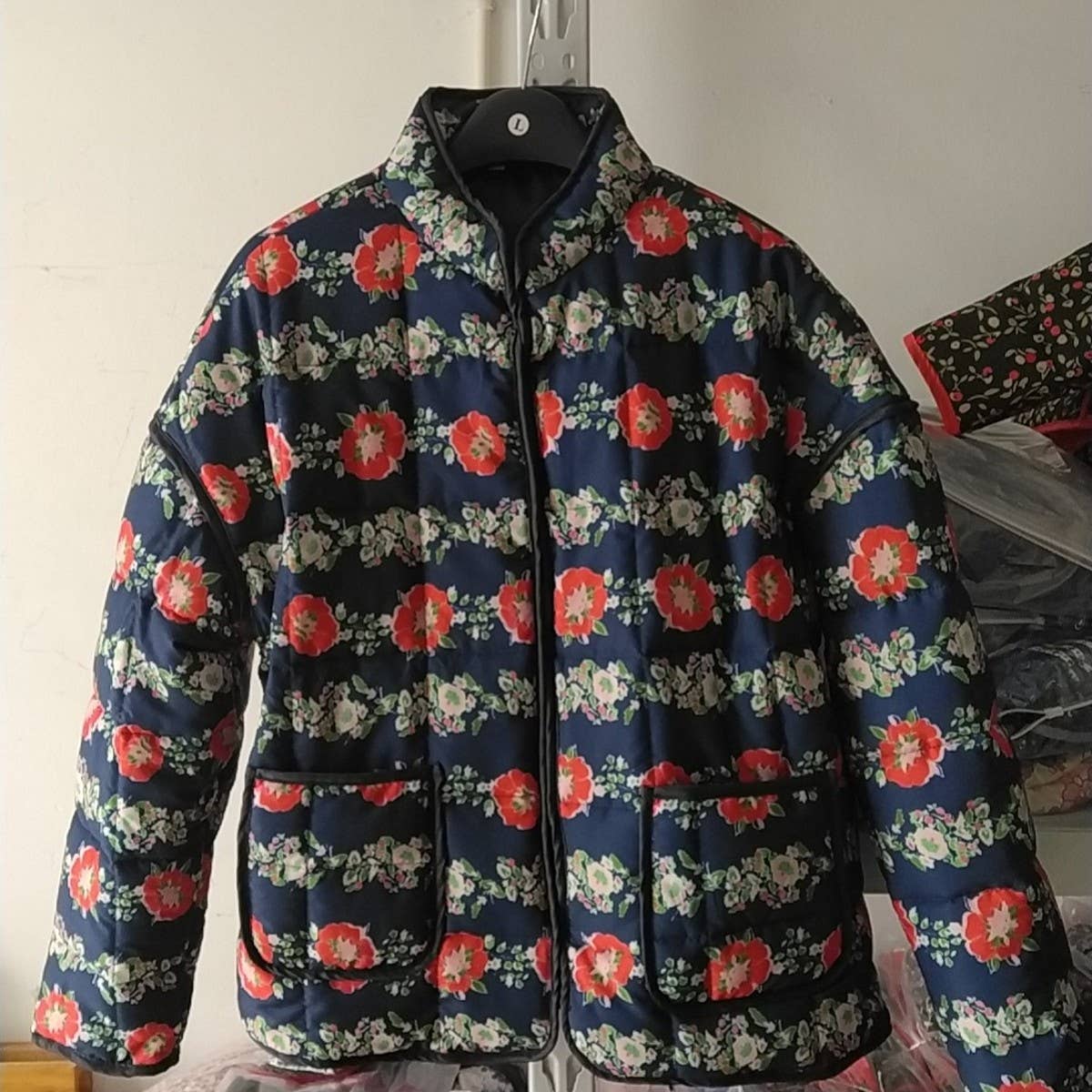 COLOUR-BLOCK FLORAL PRINT QUILTED JACKETS
