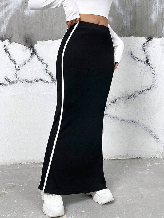 COLOR CONTRAST ELEGANT STYLE LONG SKIRT