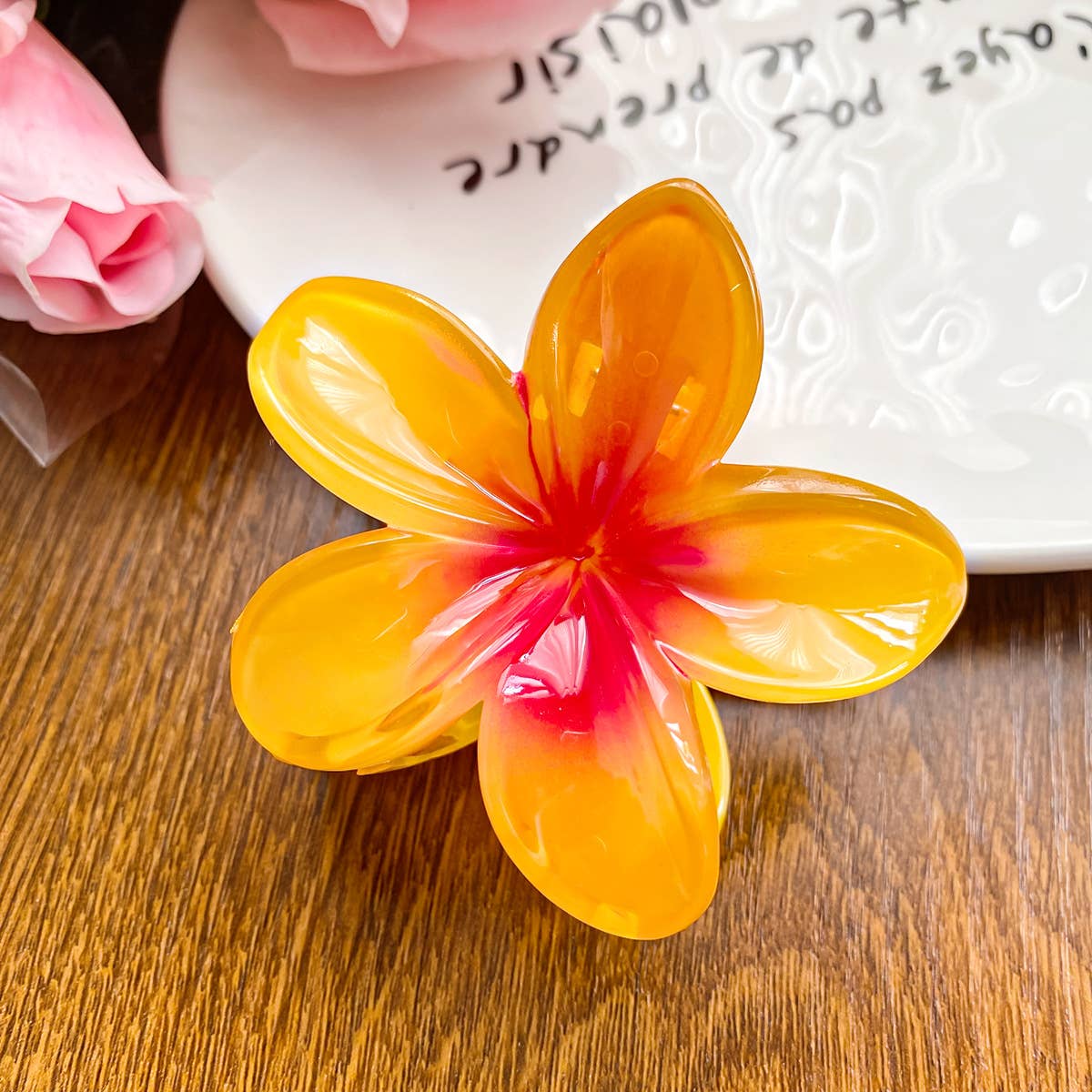 Frangipani hand-held vintage flower hair clips