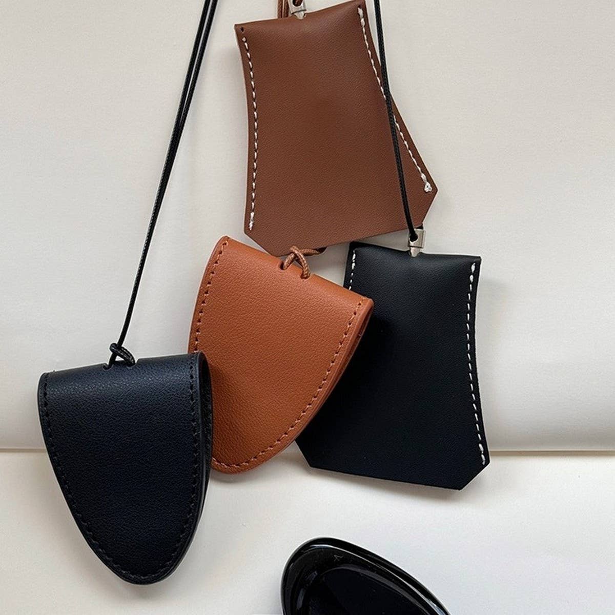 GEOMETRIC HANGING NECK TEMPERAMENT BAG NECKLACE