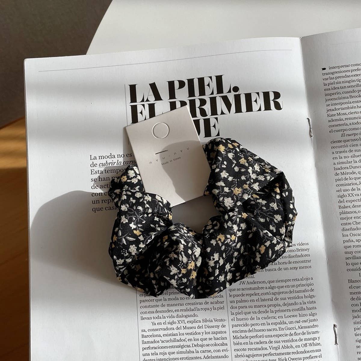 NEW SWEET AND ELEGANT HAIR SCRUNCHIES_CWAHA1732