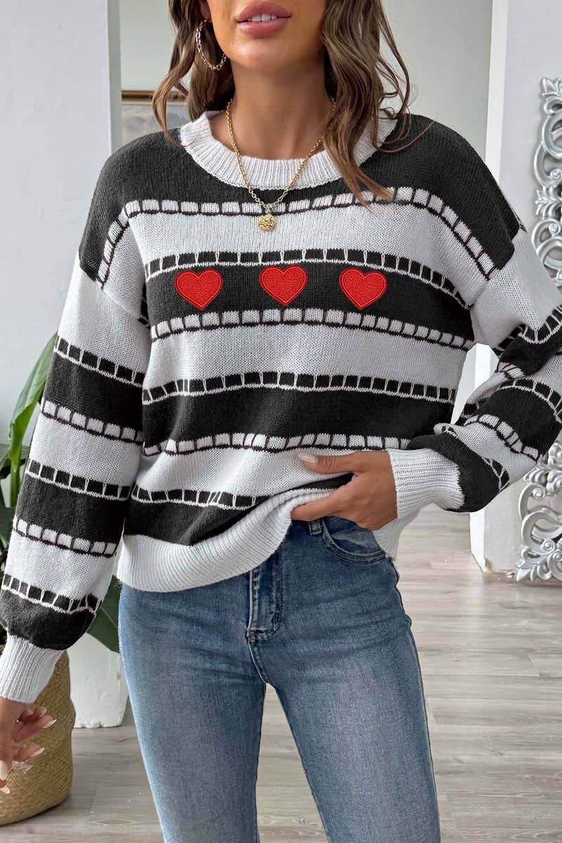CWOSWL07407_WOMEN STRIPED COLORBLOCK HEART SWEATER