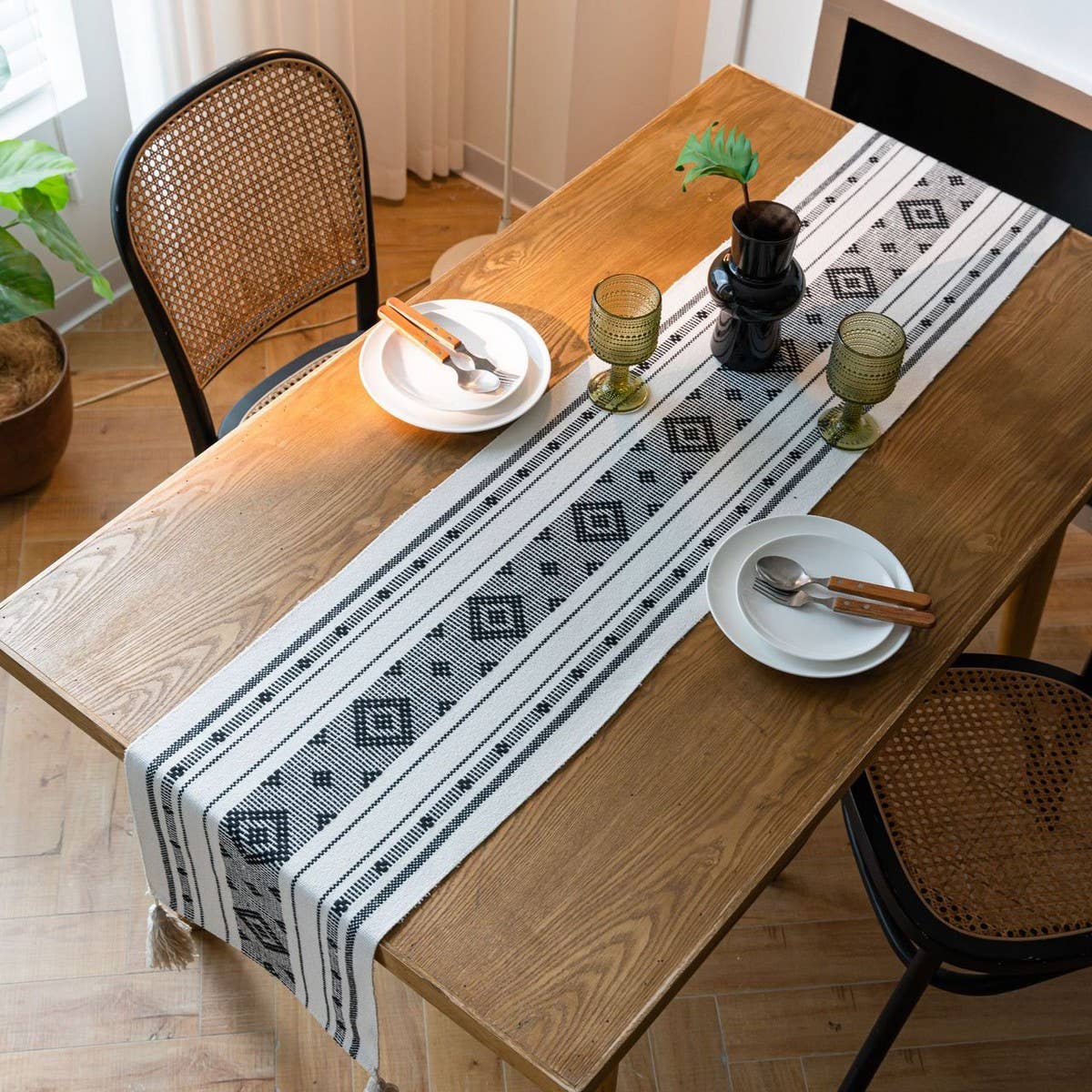 GEOMETRIC TASSEL HOLIDAY TABLE RUNNER