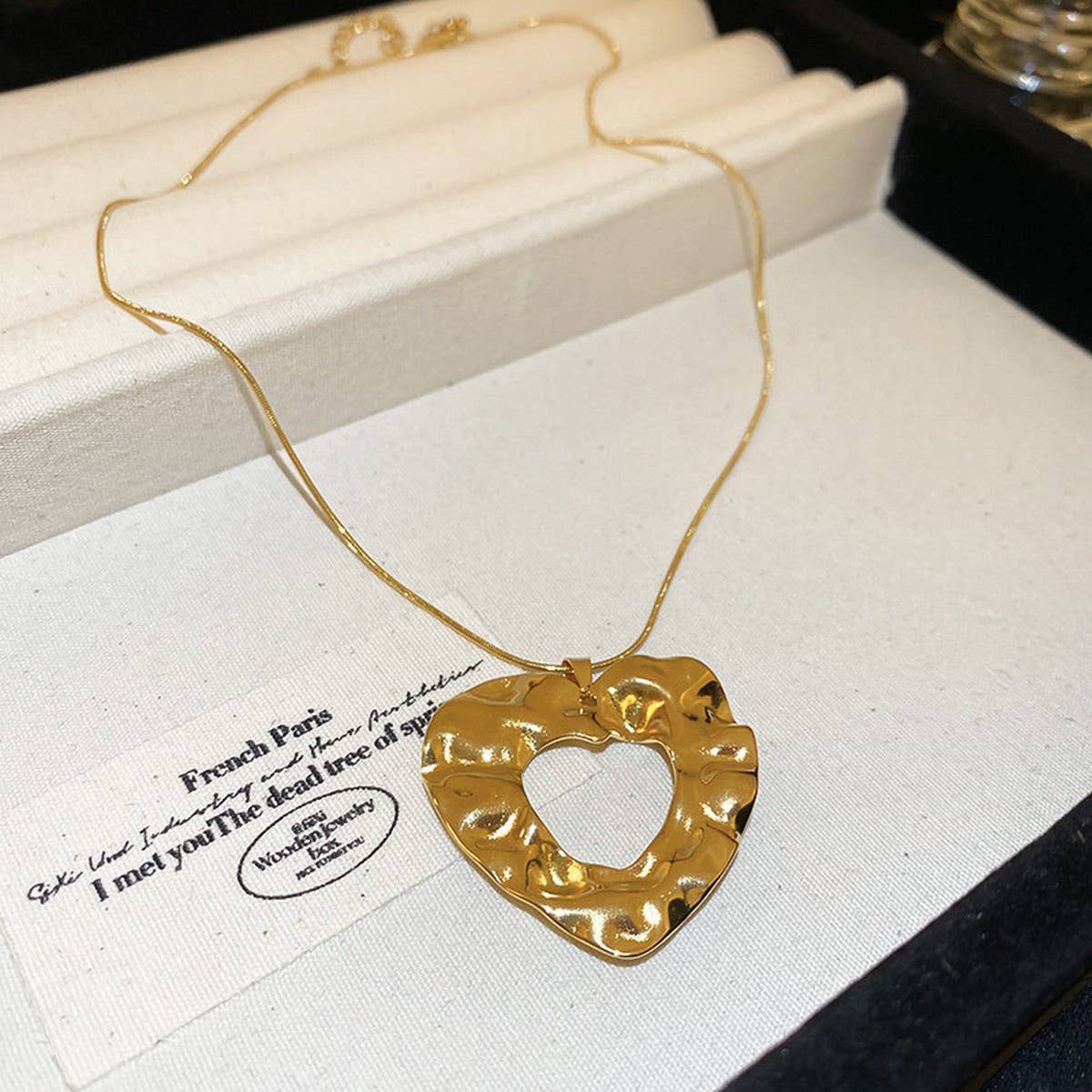 LIGHT LUXURY FASHION FLOWER PENDANT NECKLACE