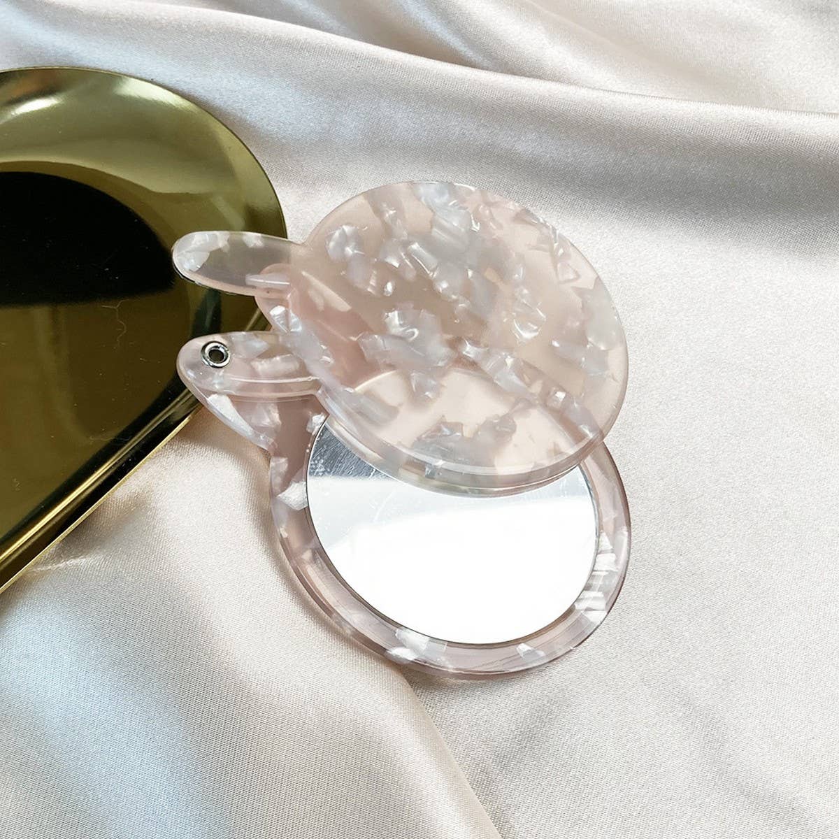 Multicolor Acetate Rabbit Shaped Makeup Mirror