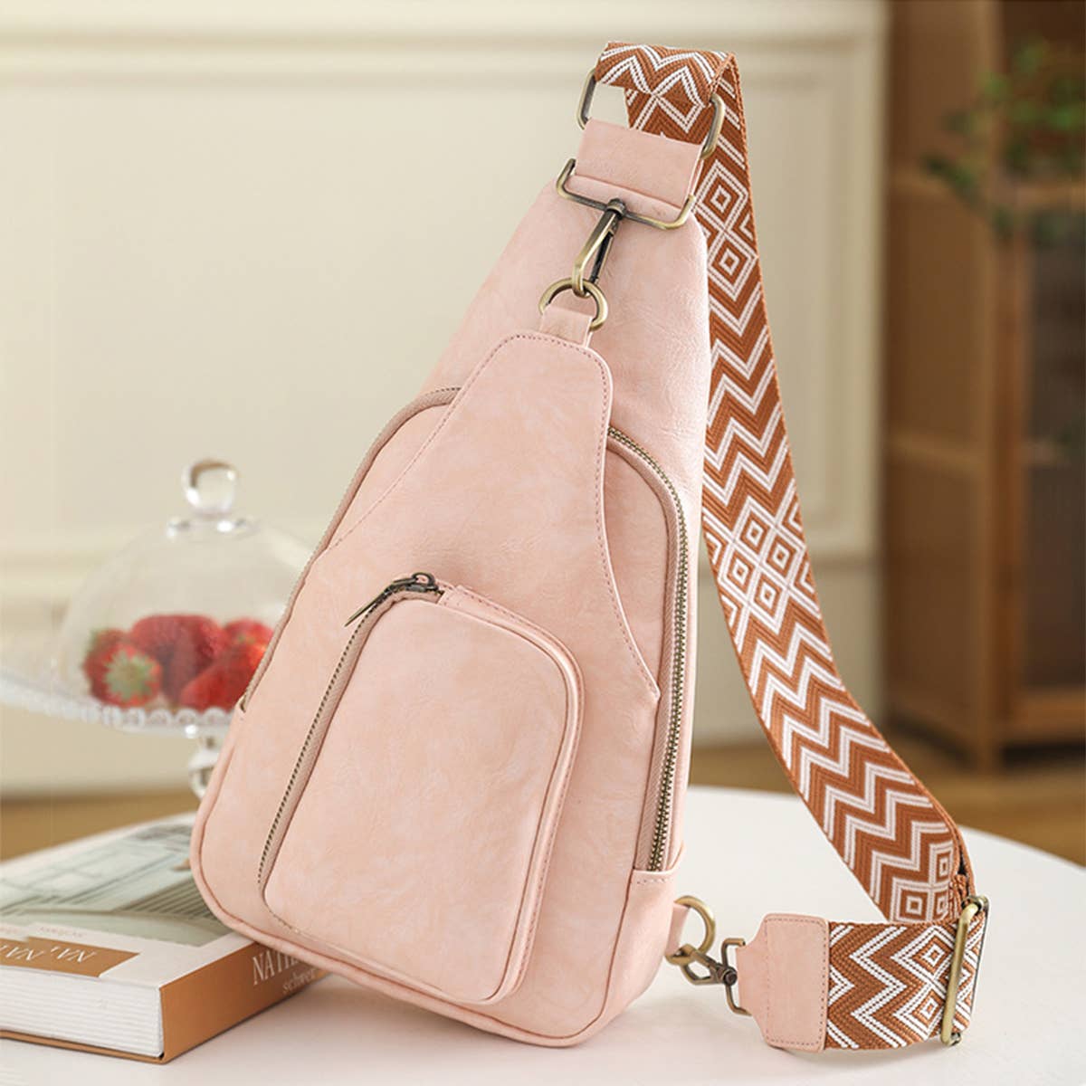 WOMEN RETRO CHEST CROSSBOBY BAG_CWAB0736